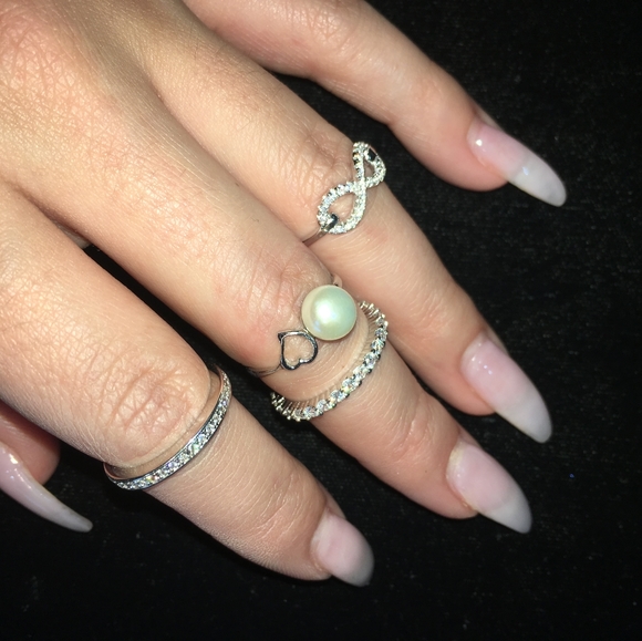 Variety of Rings - Picture 10 of 11